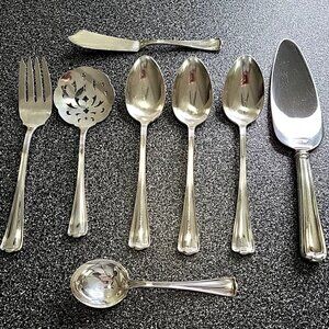 1847 Rogers Bros CROMWELL 1912 Intl. Silver Plate XS Triple 8 Serving pcs